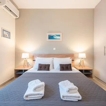 Petralona Gem With Scenic Terrace Apartment